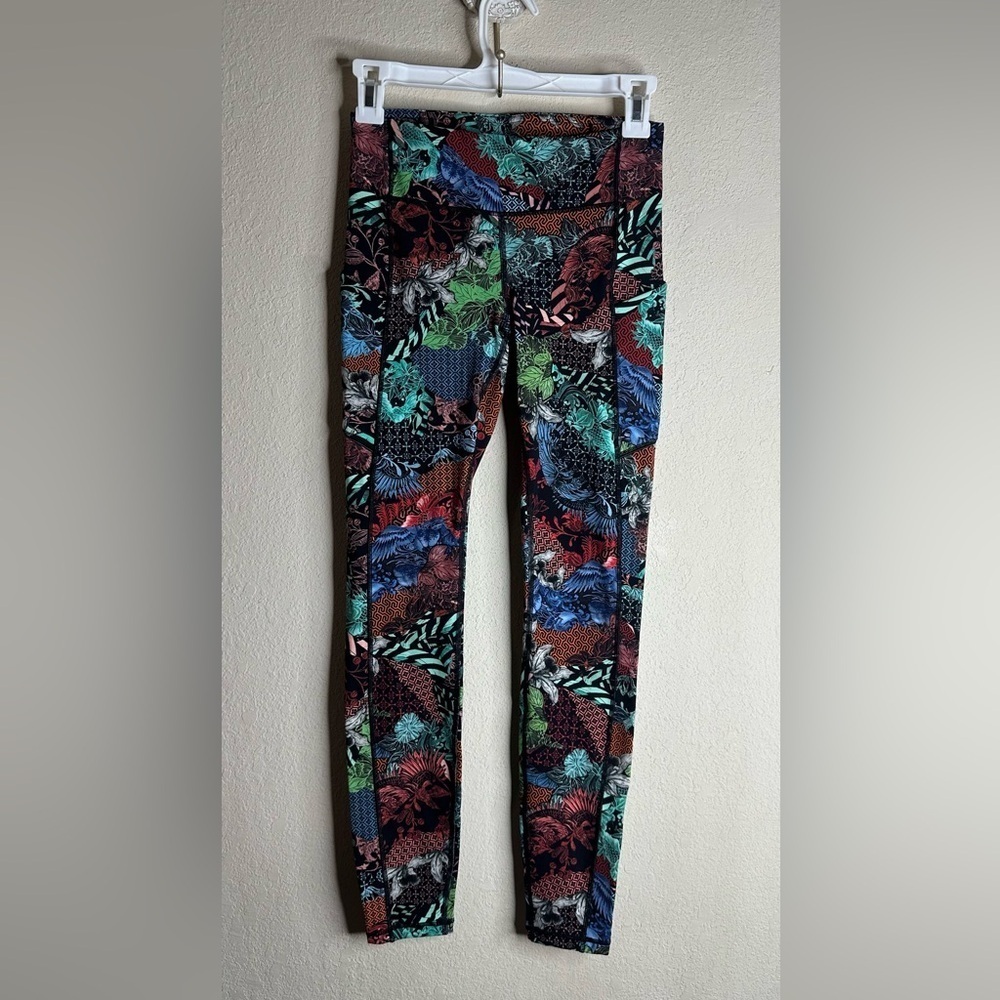 Lululemon Speed Up Tight Full-On Luxtreme 28" size 4